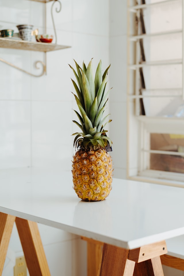 svg picture of a pineapple after conversion from png