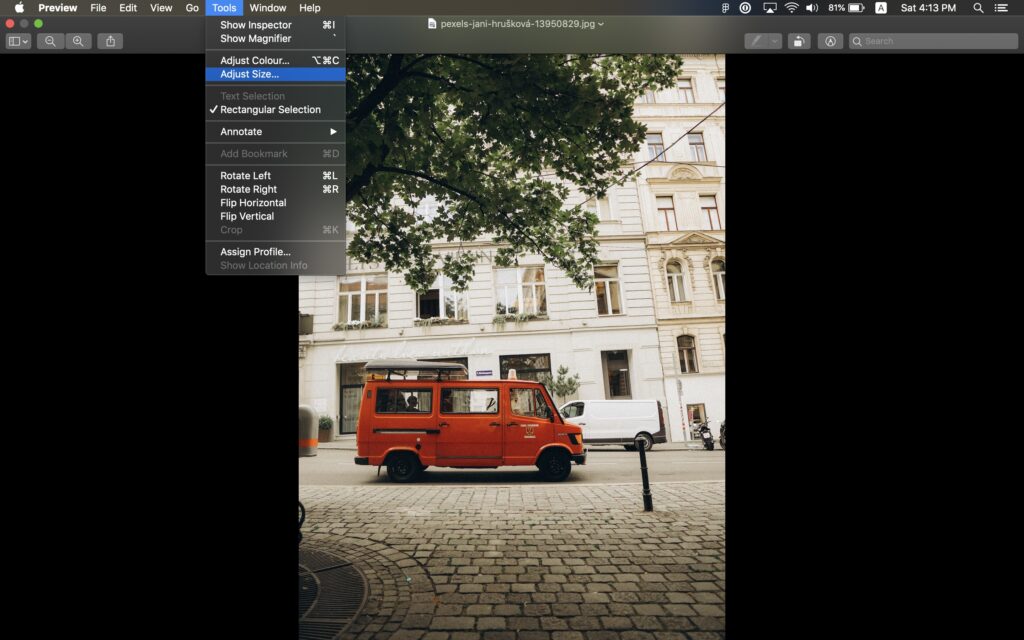 how to adjust size of image on Mac using Preview